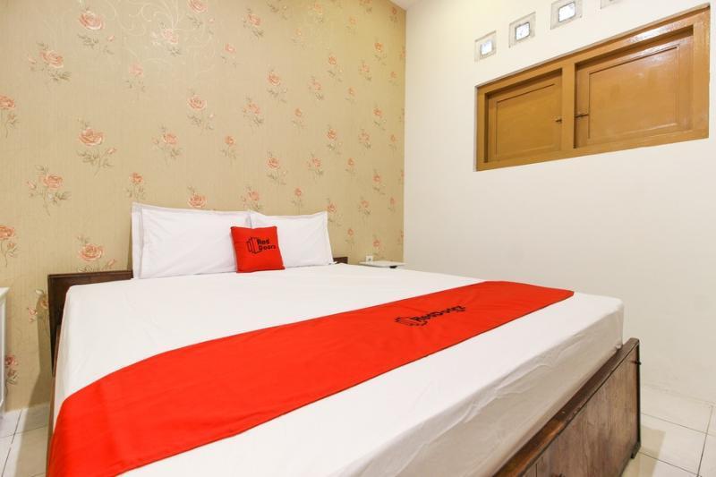 Reddoorz Near Rs Sarjito Yogyakarta Hotel Exterior photo